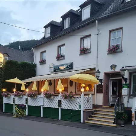 Otel Gaestehaus Zum Weinberg