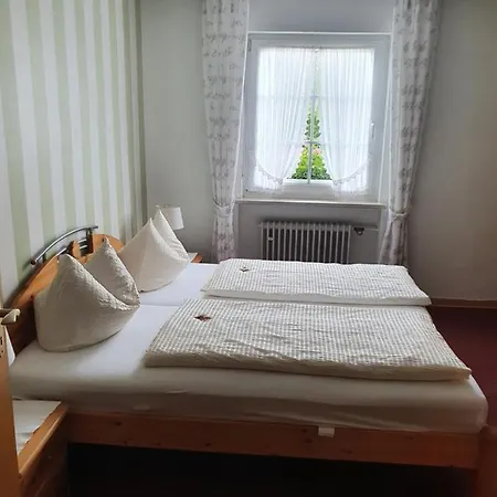 Gaestehaus Zum Weinberg *