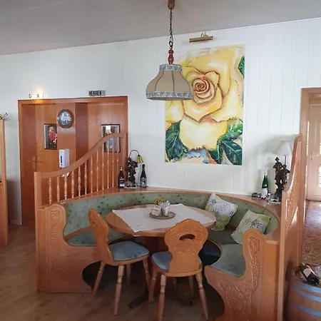 Gaestehaus Zum Weinberg *