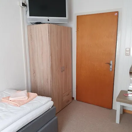 Otel Gaestehaus Zum Weinberg Burg (Bernkastel-Wittlich)