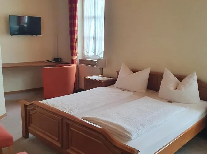 Gaestehaus Zum Weinberg Hotel *