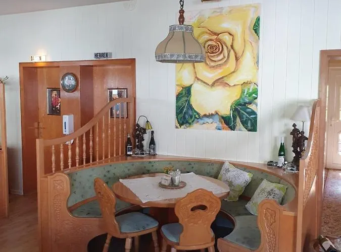 Gaestehaus Zum Weinberg *