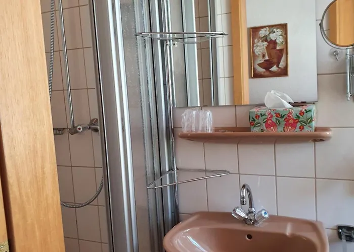 Hotel Gaestehaus Zum Weinberg