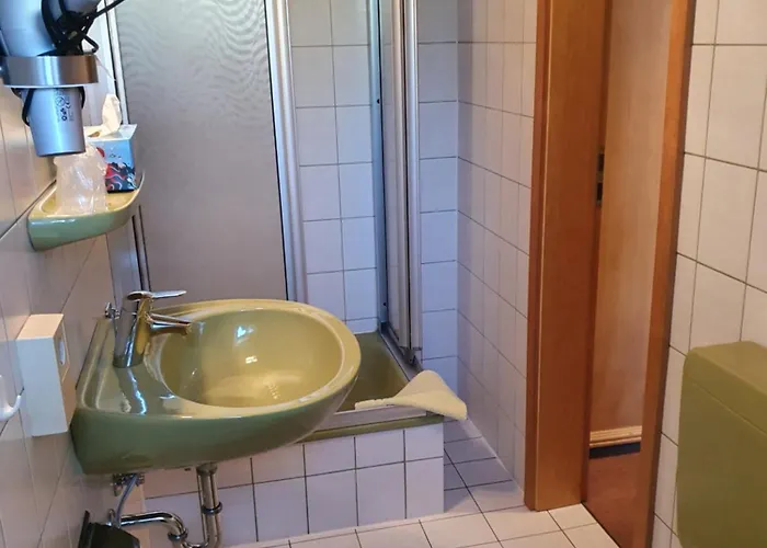 Gaestehaus Zum Weinberg Hotel