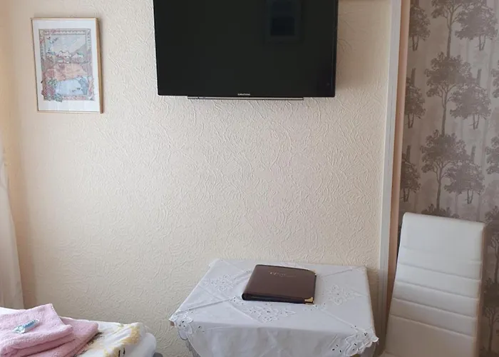 Hotel Gaestehaus Zum Weinberg