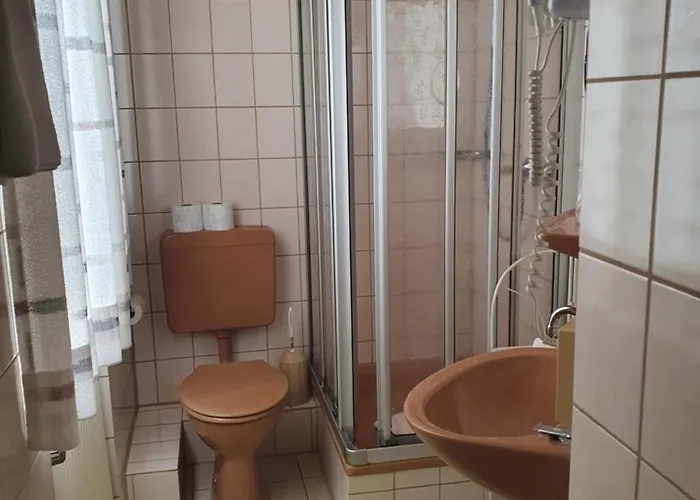 Hotel Gaestehaus Zum Weinberg